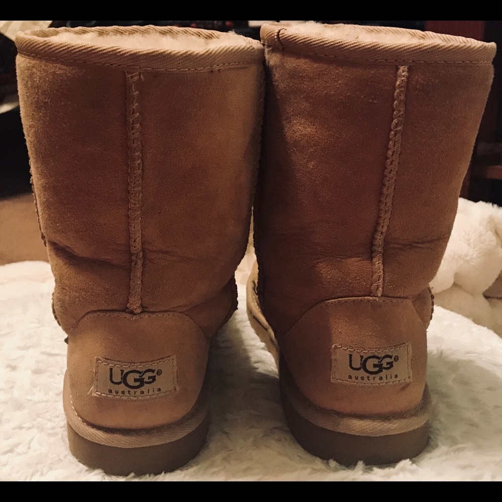 UGG Classic Short Boot